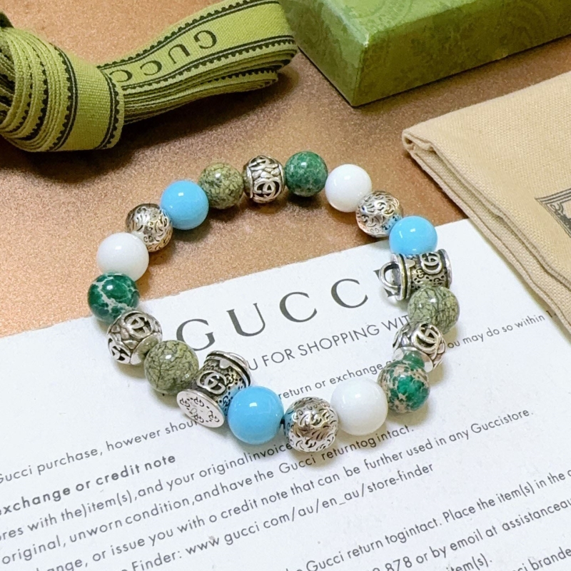 G*u*i bracelets